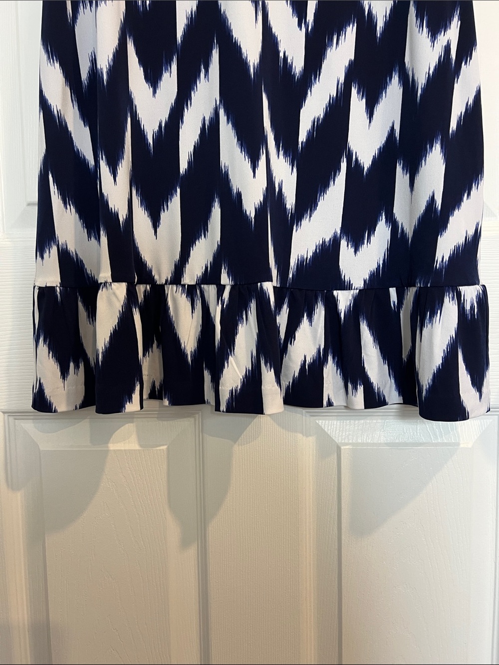 NWT Micheal Kors Sleeveless Navy and White Ikat Dress - Picture 5 of 6
